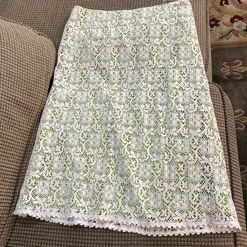 Shana lace skirt (sz m)
